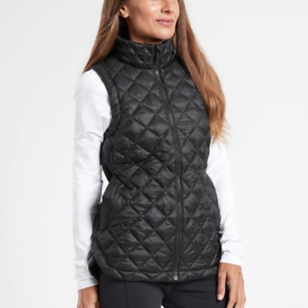 Athleta Whisper Featherless Puffer Vest LT